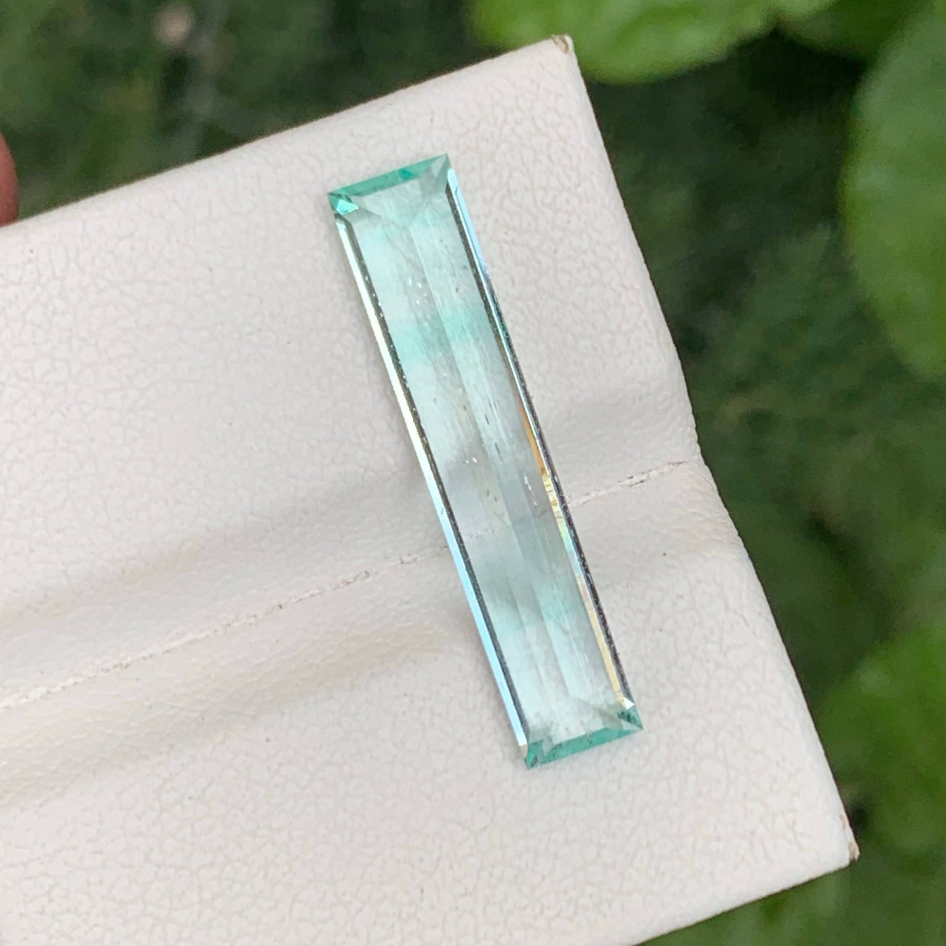 4.00 Carats Light Green Emerald