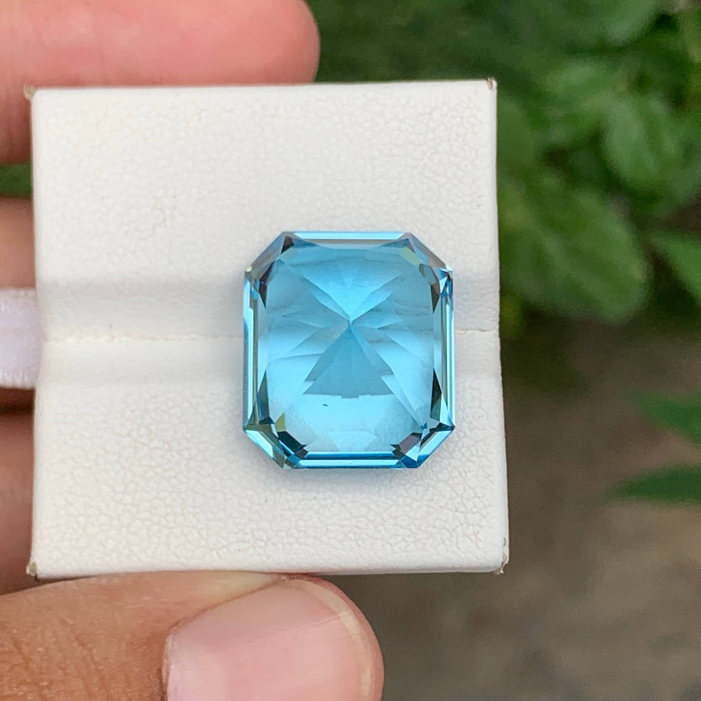 24.90 Carats Sky Blue Topaz