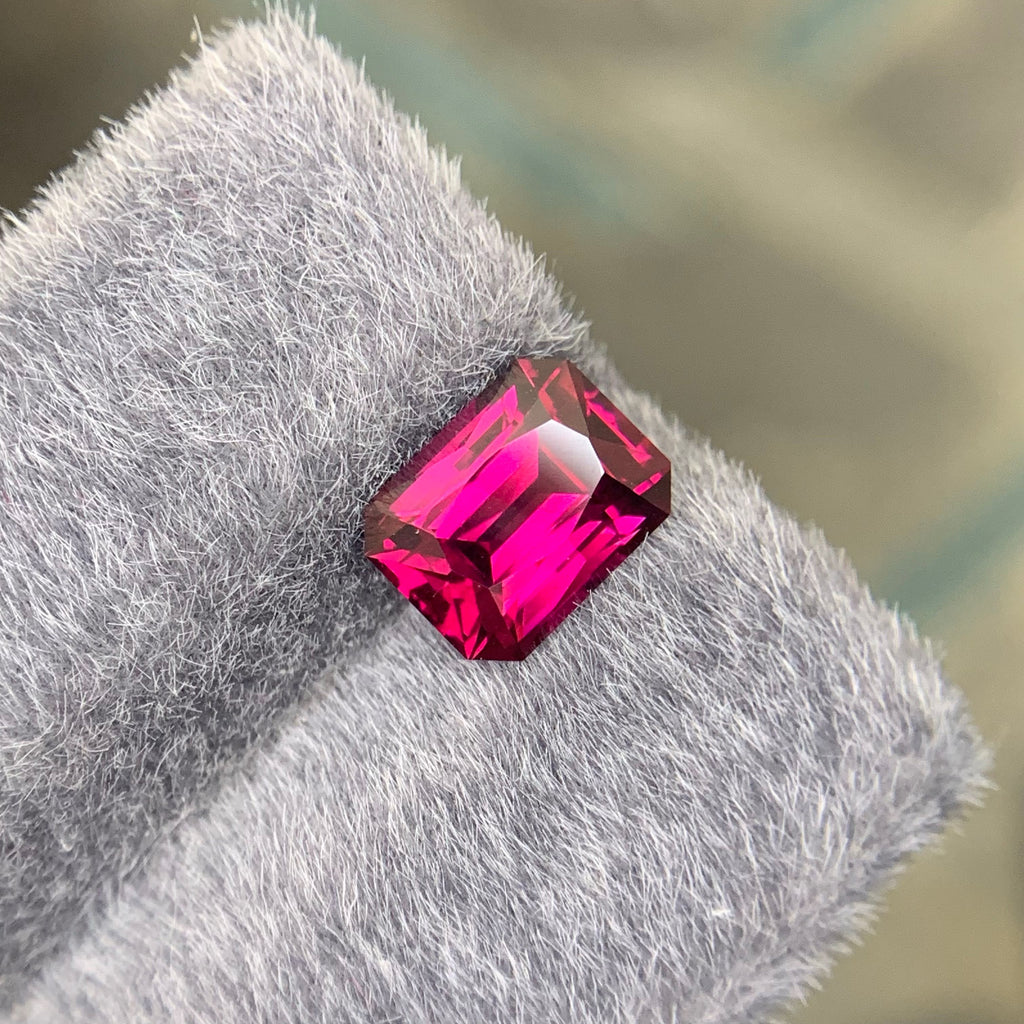 3.15 Carat Natural Loose Fine Quality Garnet Stone Fancy Cut Tanzanian Gemstone