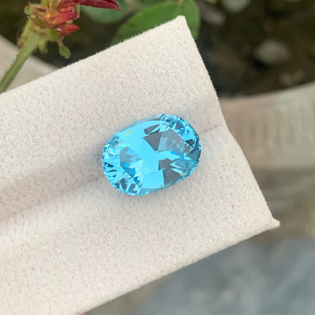 8.30 Carat Natural Loose Sky Blue Color Topaz Oval Fancy Cut African Gemstone