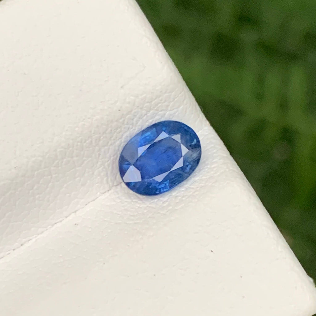 1.20 Carat Blue Sapphire Oval Cut