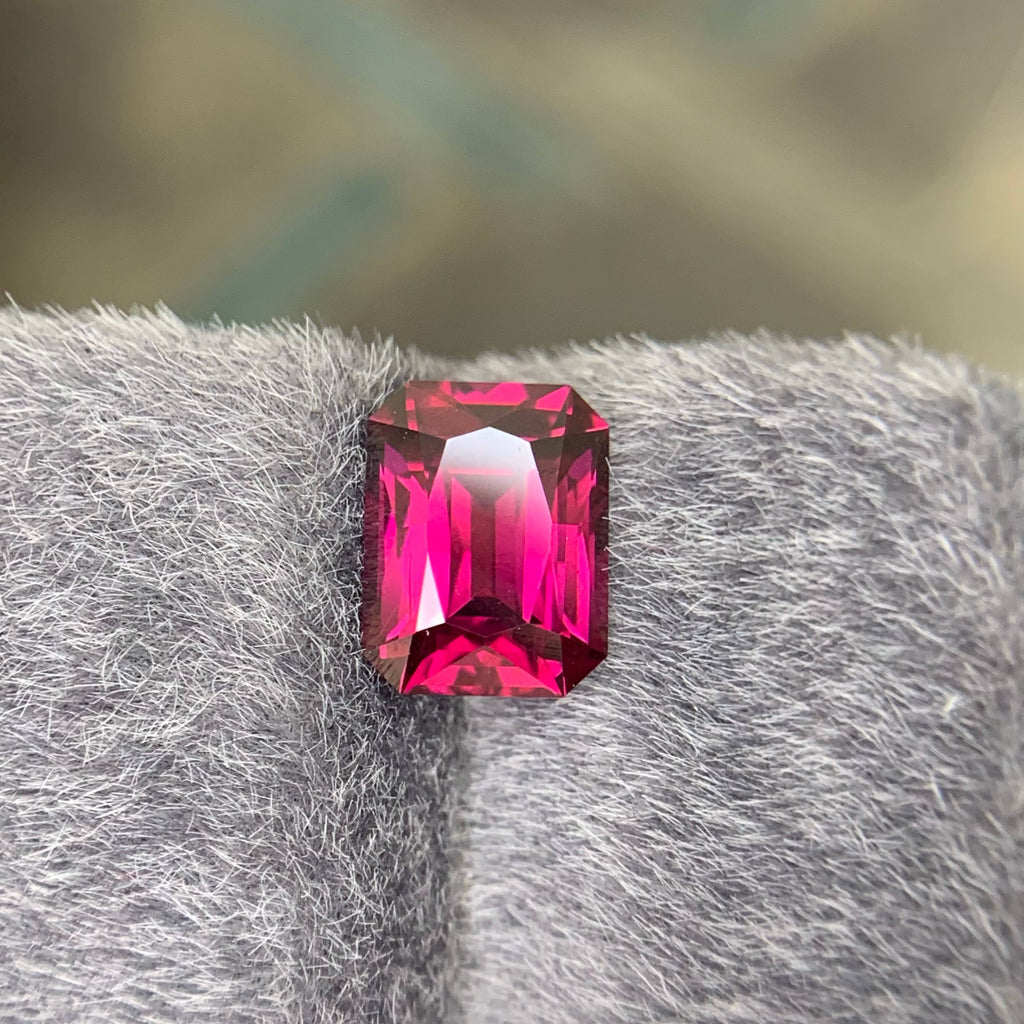 3.15 Carat Natural Loose Fine Quality Garnet Stone Fancy Cut Tanzanian Gemstone