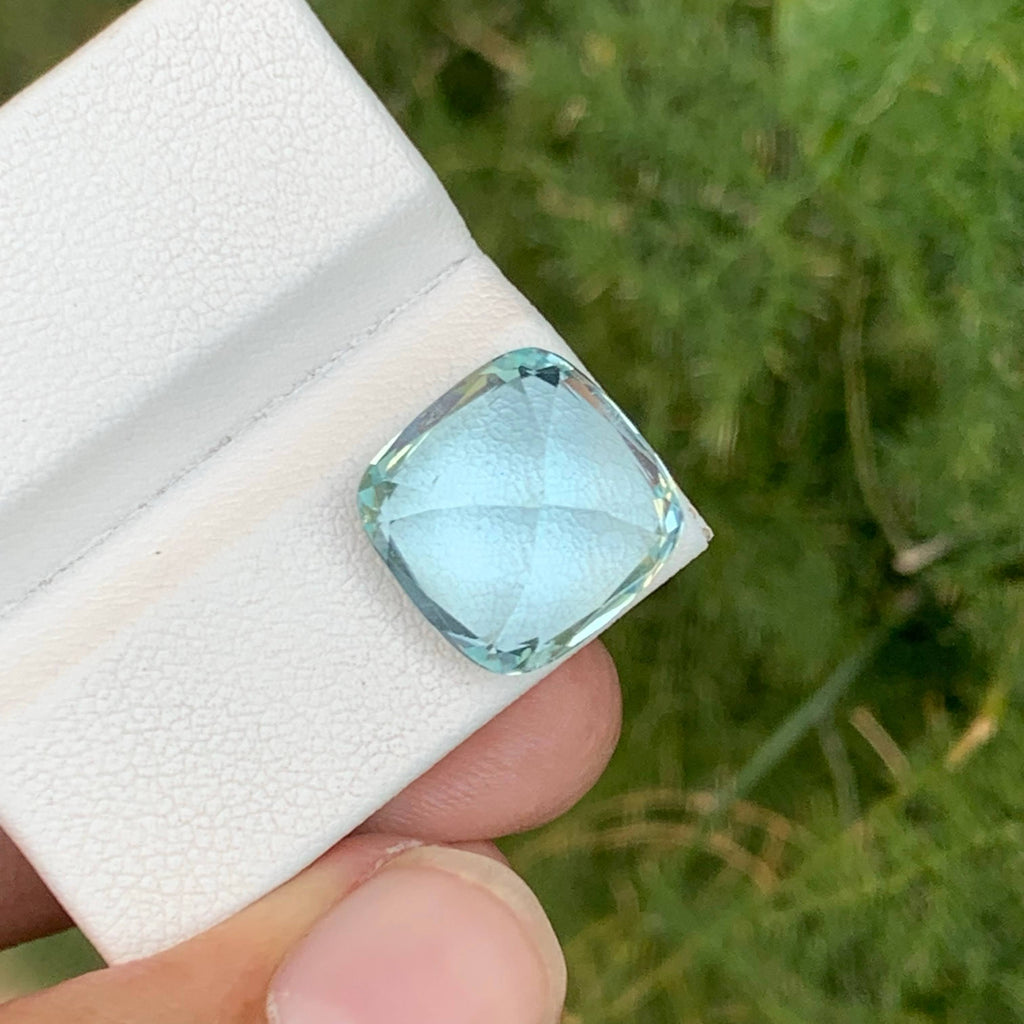 9.70 Carats Light Blue Aquamarine 
