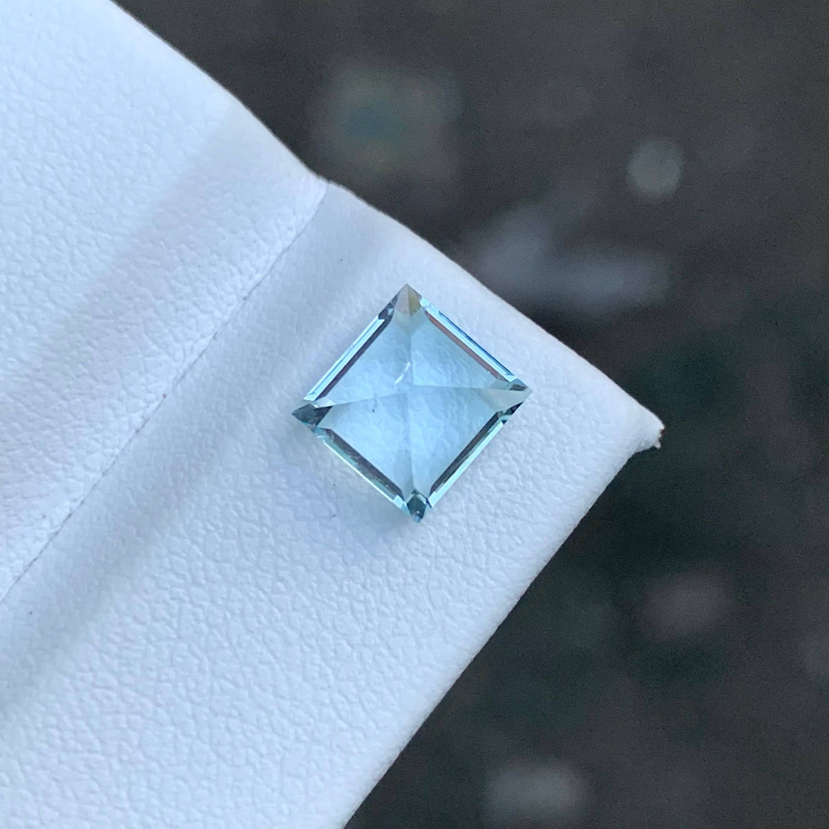 1.50 Carat Light Blue Aquamarine Baguette Cut Pakistan | VVS Untreated