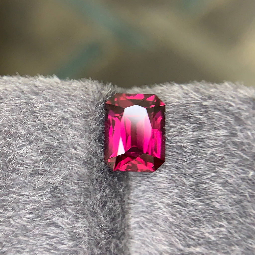 3.15 Carat Natural Loose Fine Quality Garnet Stone Fancy Cut Tanzanian Gemstone