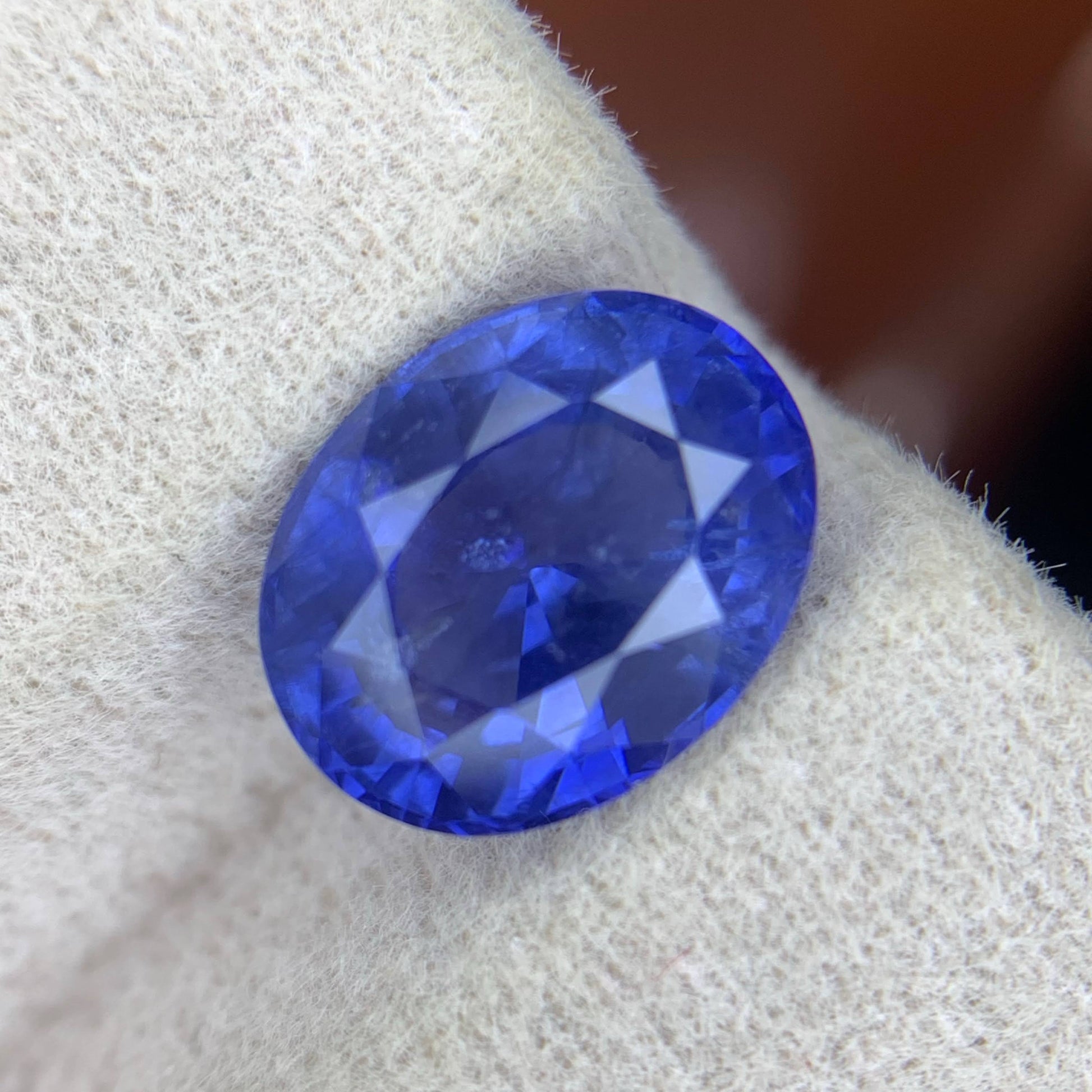 3.20 Ct Natural Blue Sapphire Oval 