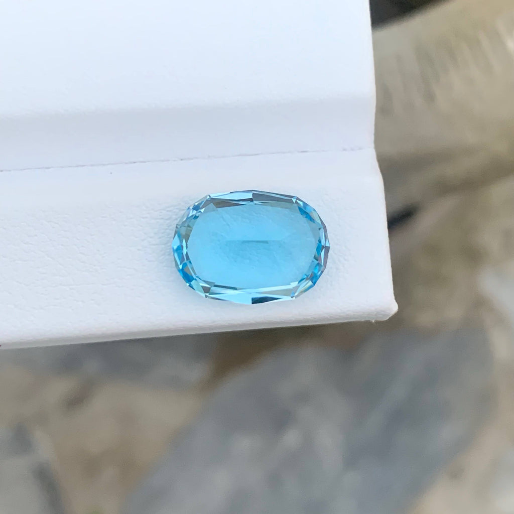 8.30 Carat Natural Loose Sky Blue Color Topaz Oval Fancy Cut African Gemstone