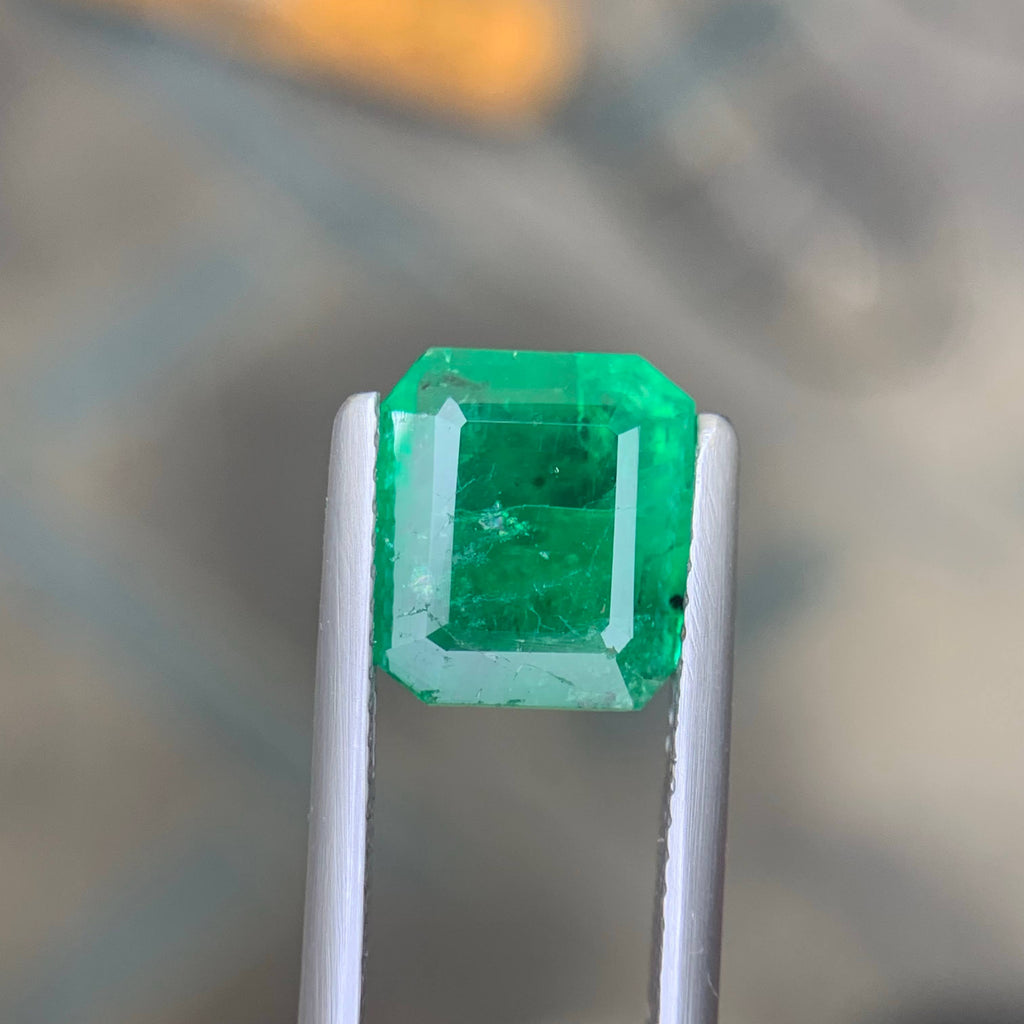 2.40 Carat Natural Loose Green Color Emerald Stone Emerald Cut Gemstone