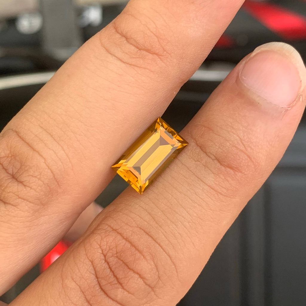 3.85 Carat Honey Color Citrine Baguette Cut Brazil Loupe Clean Untreated