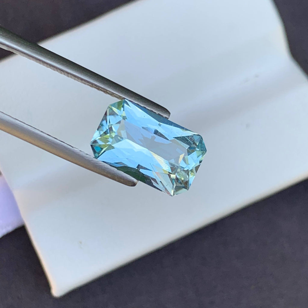 3.45 Carats Fancy Blue Aquamarine