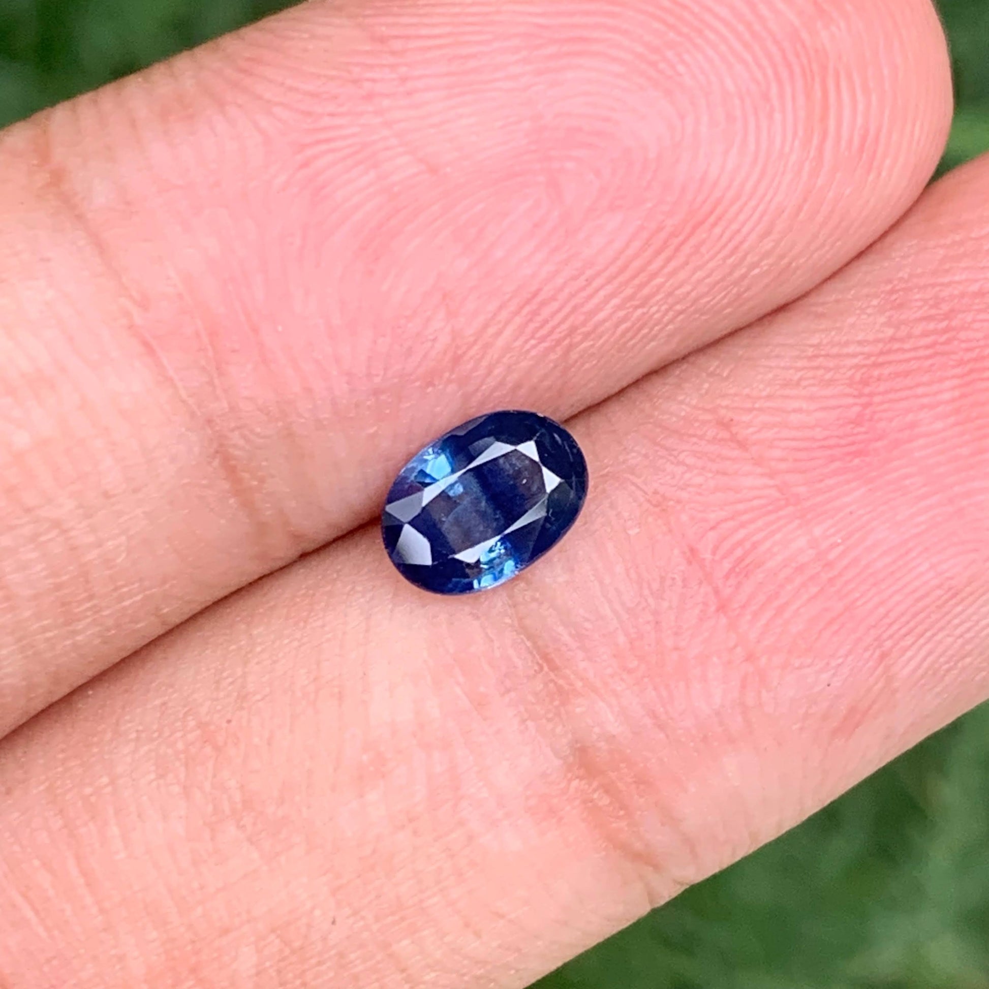 0.95 Carat Blue Sapphire Oval Cut