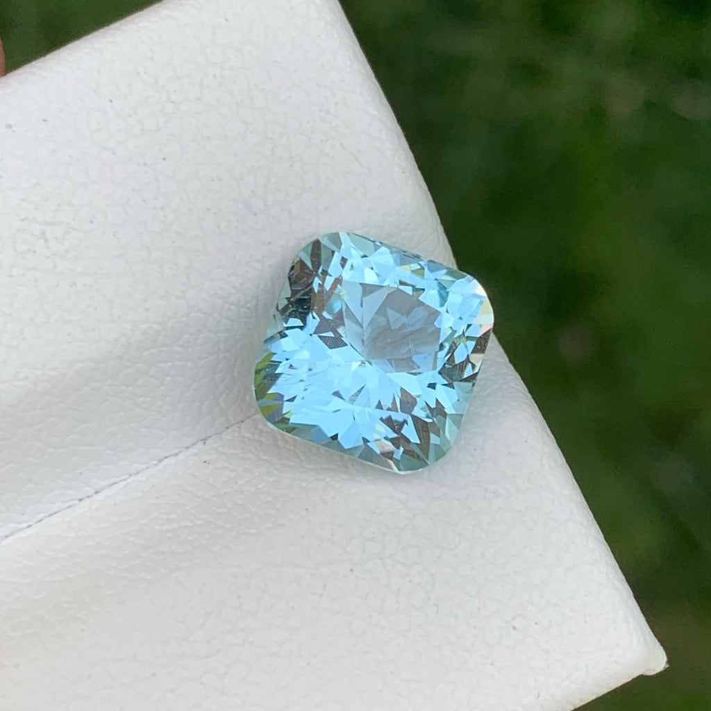 3.45 Carats Light Blue Aquamarine
