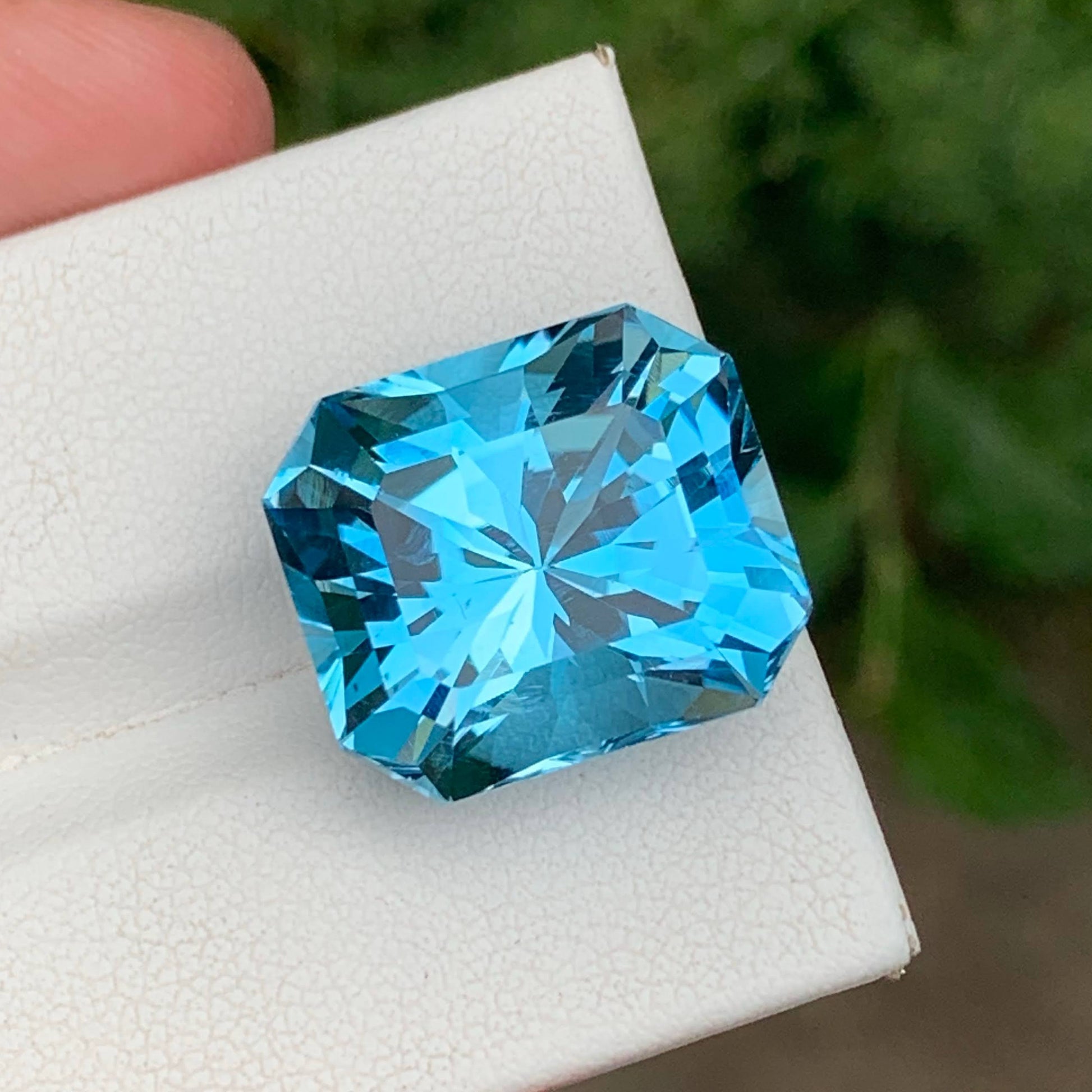 24.90 Carats Sky Blue Topaz