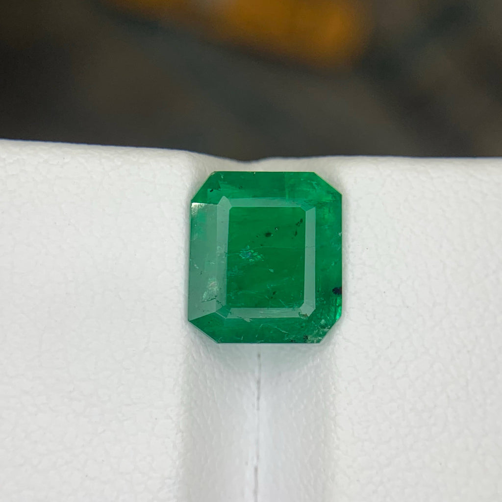 2.40 Carat Natural Loose Green Color Emerald Stone Emerald Cut Gemstone