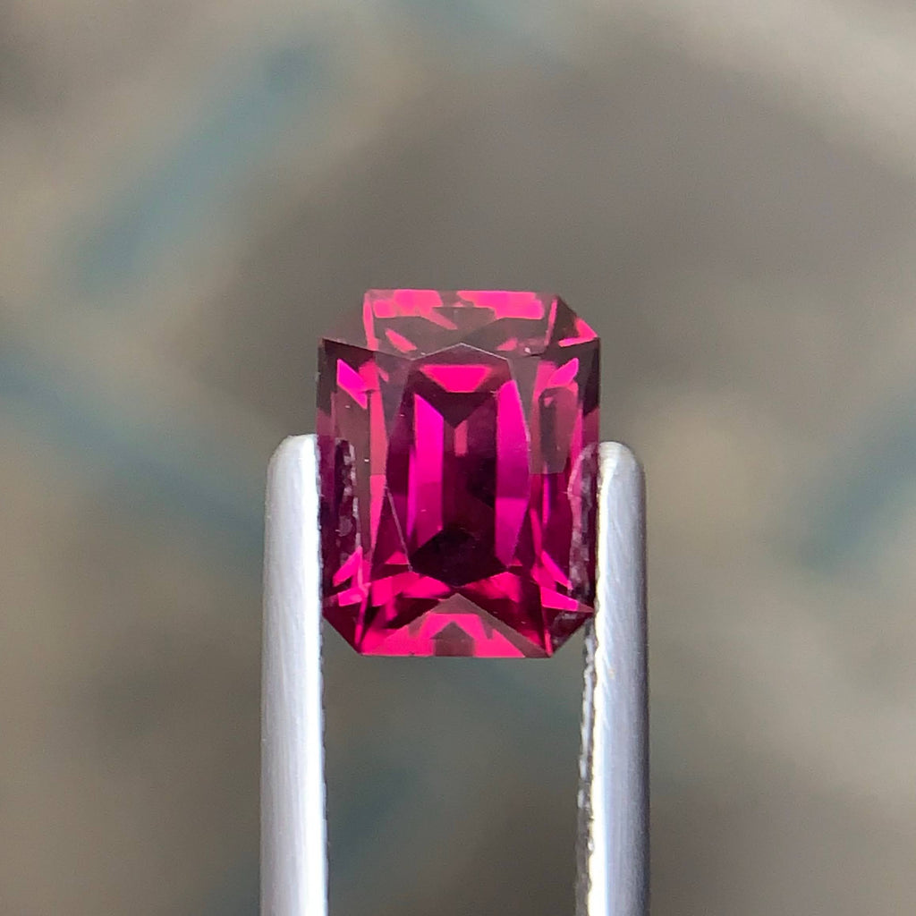 3.15 Carat Natural Loose Fine Quality Garnet Stone Fancy Cut Tanzanian Gemstone