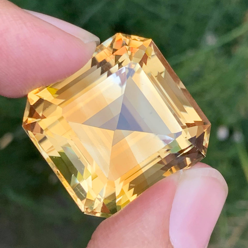 60.15 Carats Large Golden Citrine