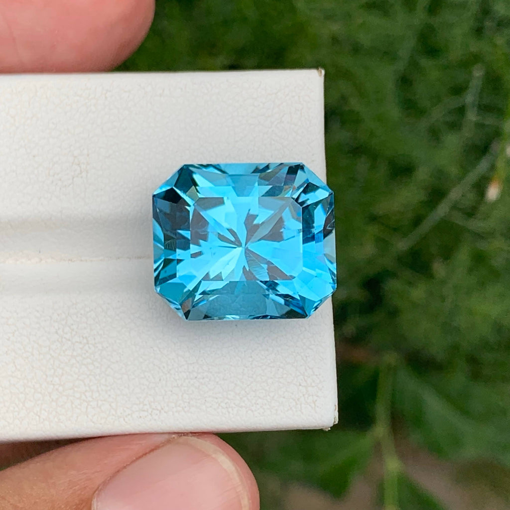 24.90 Carats Sky Blue Topaz