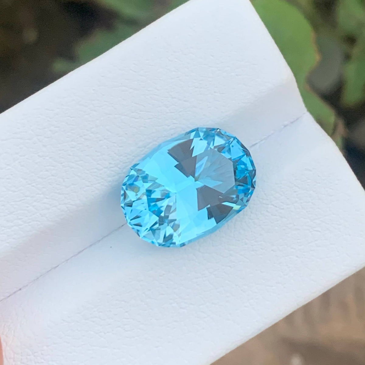 8.30 Ct Sky Blue Topaz Oval Fancy Cut 