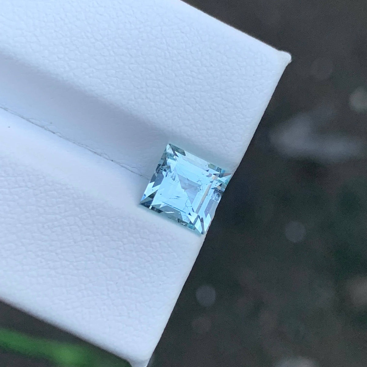 1.50 Carat Light Blue Aquamarine Baguette Cut Pakistan | VVS Untreated