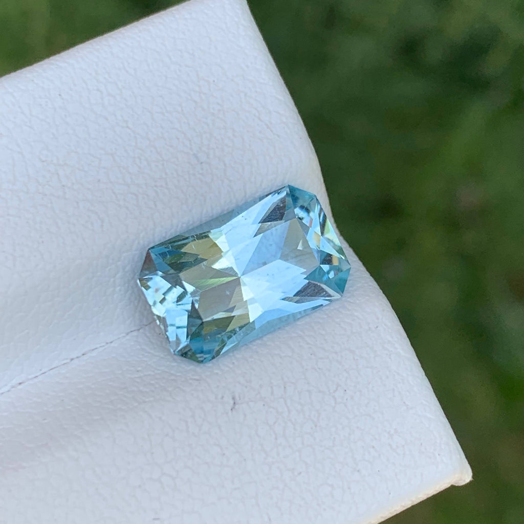 3.45 Carats Fancy Blue Aquamarine