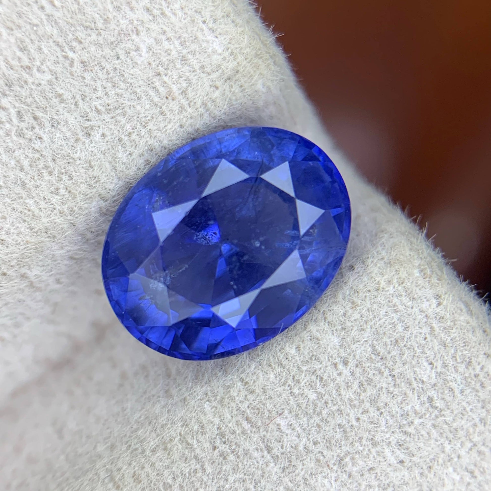 3.20 Ct Natural Blue Sapphire Oval 