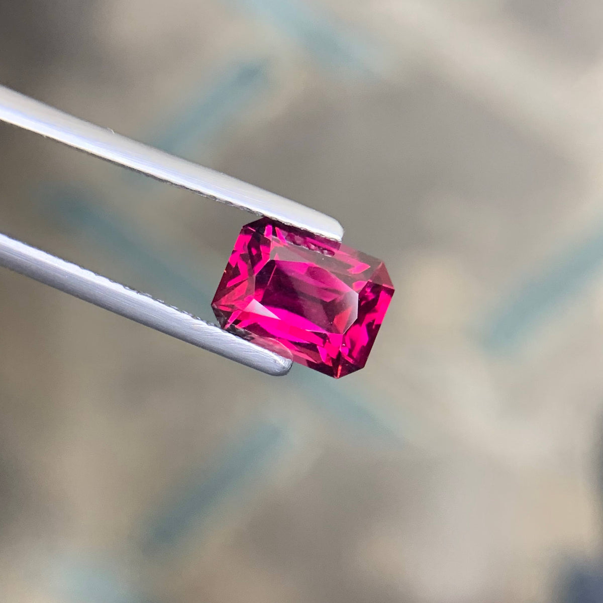 3.15 Carat Natural Loose Fine Quality Garnet Stone Fancy Cut Tanzanian Gemstone