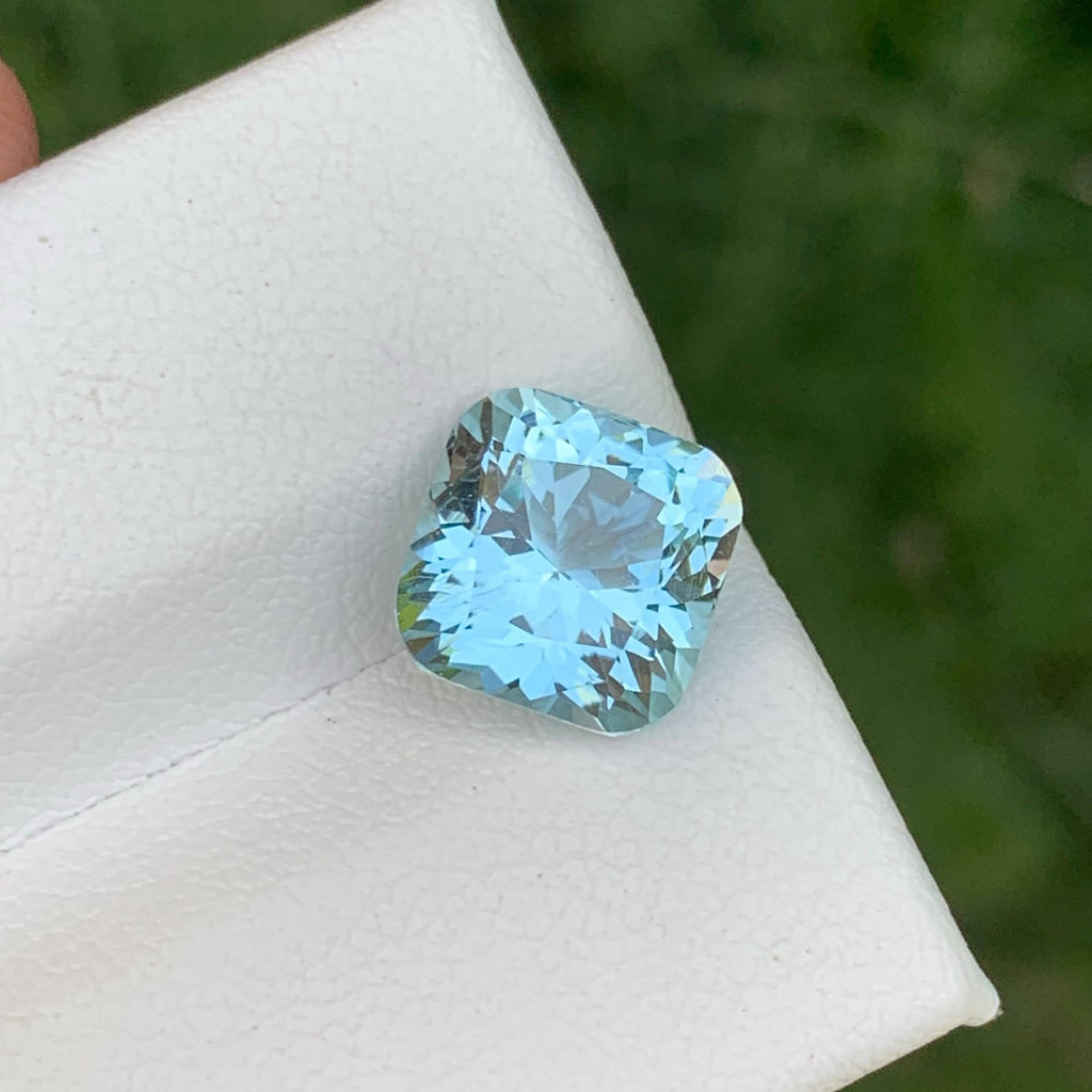 3.45 Carats Light Blue Aquamarine