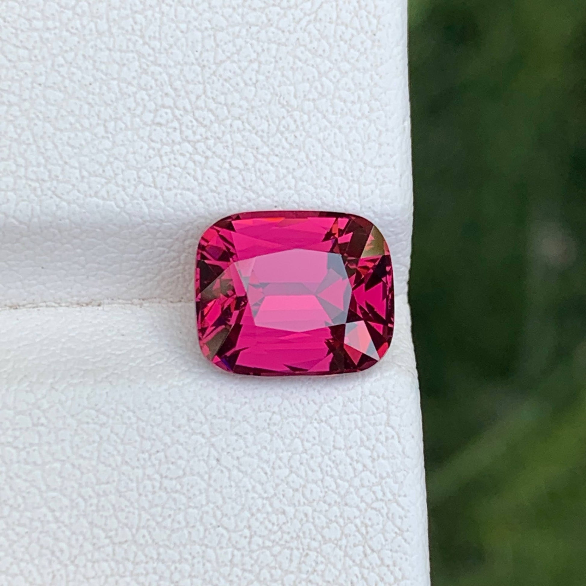 3.75 Ct Natural Pinkish Red Garnet