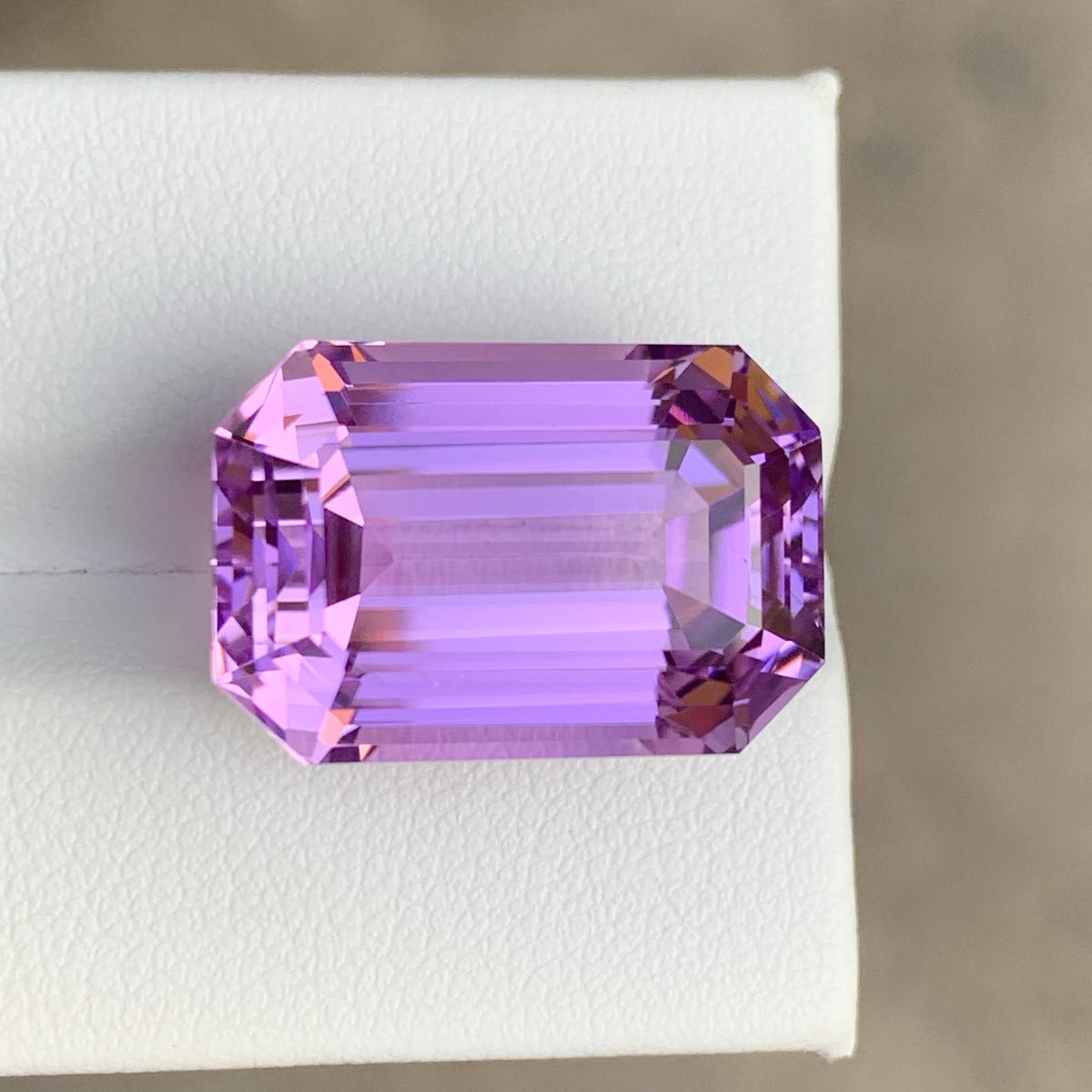 28.30 Ct Pink Purple Kunzite Emerald