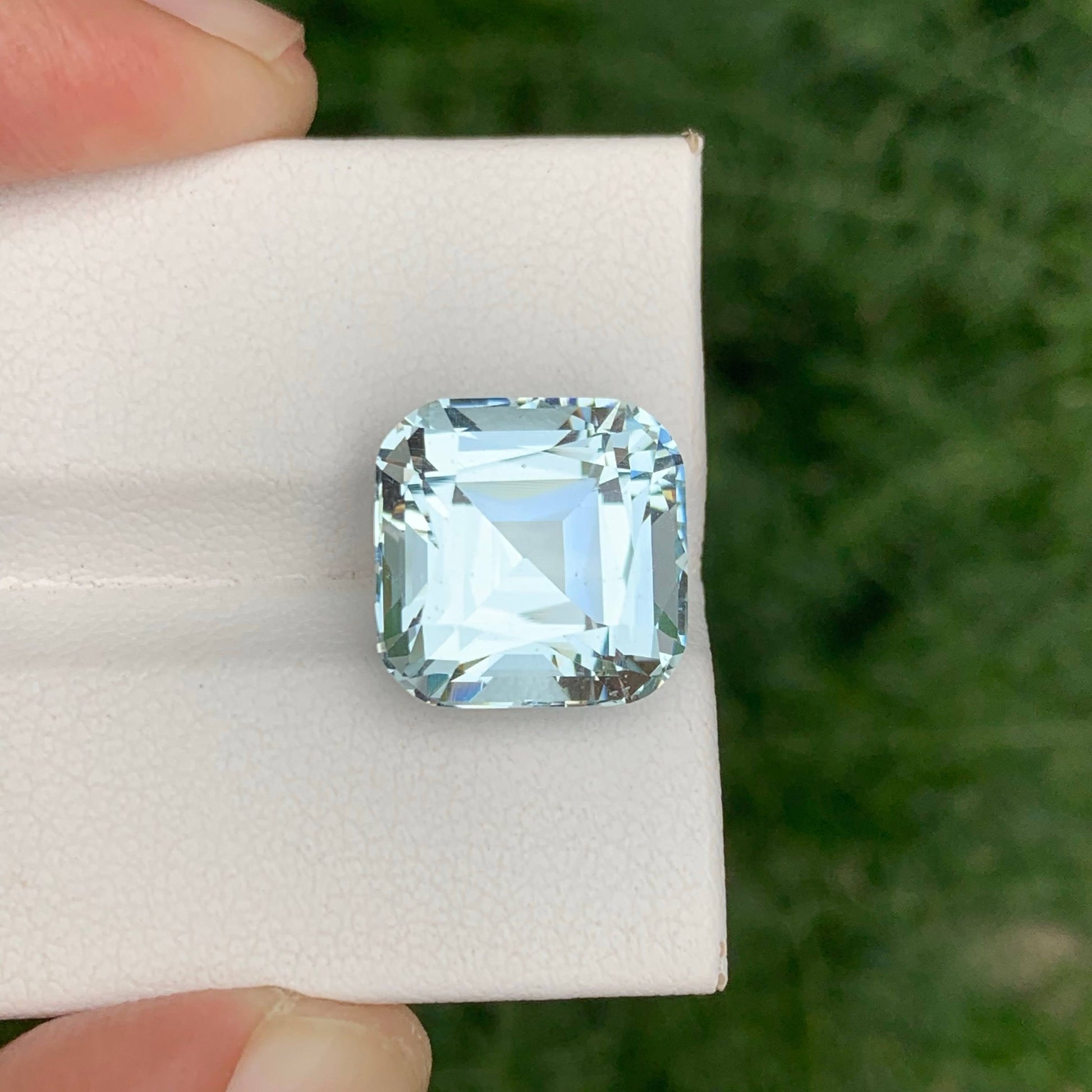 10.05 Carats Light Blue Aquamarine
