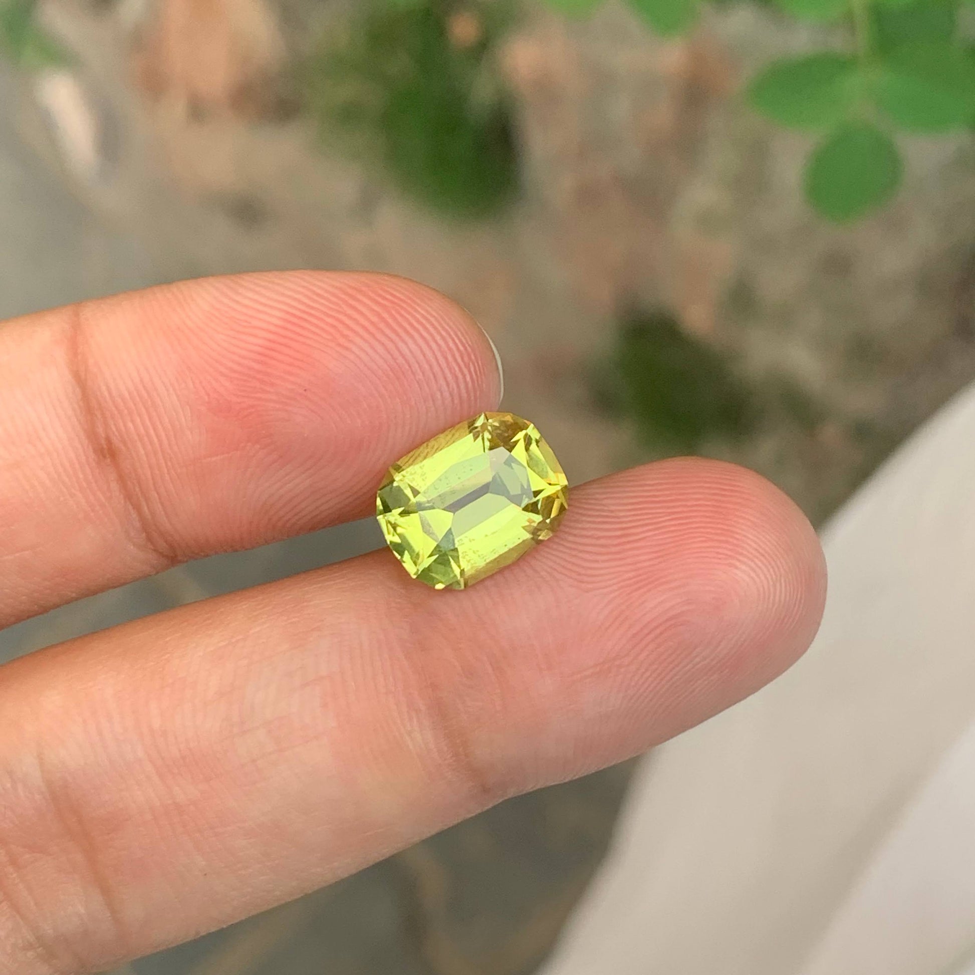 3.55 Carats Lemon Citrine Oval 
