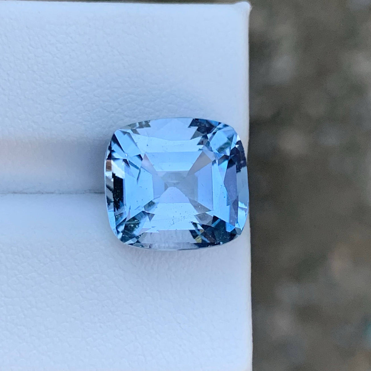 7.00 Ct Aquamarine Goshenite Cushion