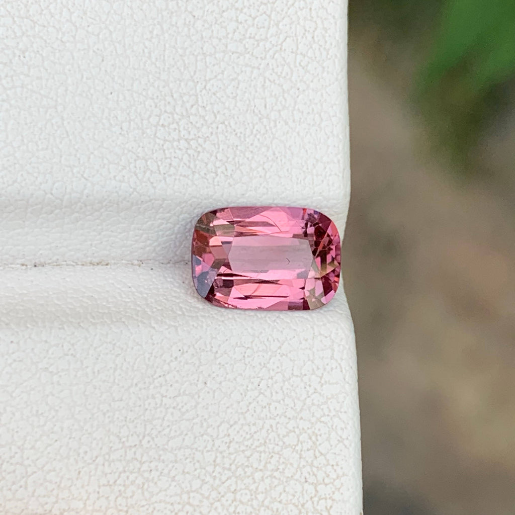 2.20 Carats Hot Pink Spinel Gem
