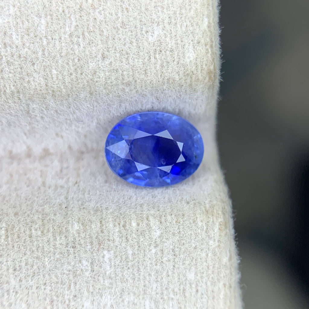 0.85 Carat Natural Loose Blue Color Sapphire Oval Cut Sri Lankan Gemstone