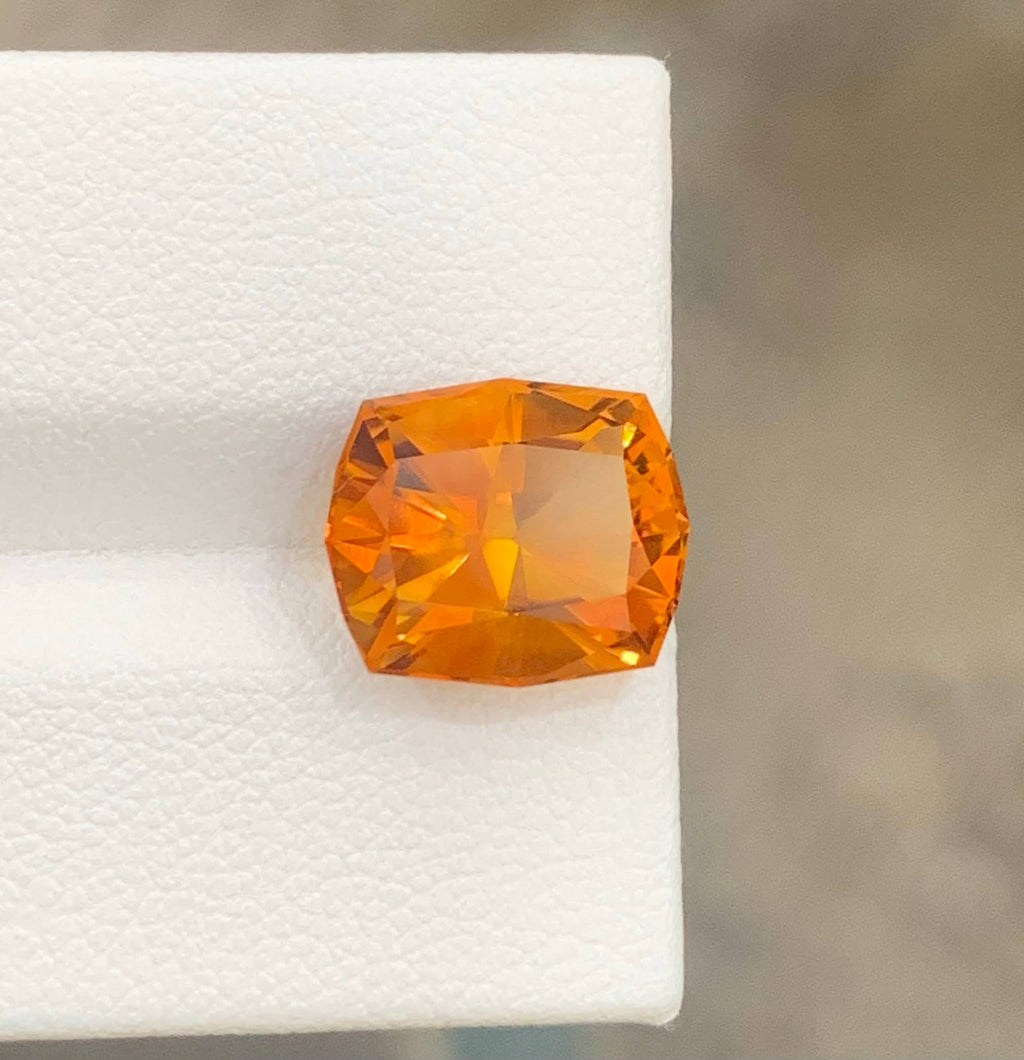 4.95 Carats Madeira Citrine Stone