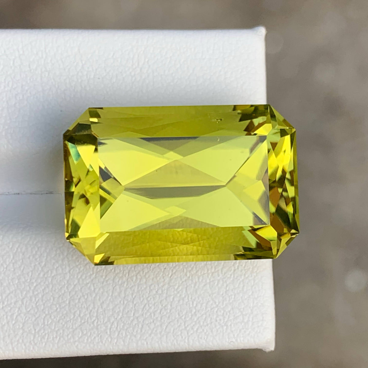 28-90-carat-lemon-color-citrine-fancy-cushion-cut-african-gemstone