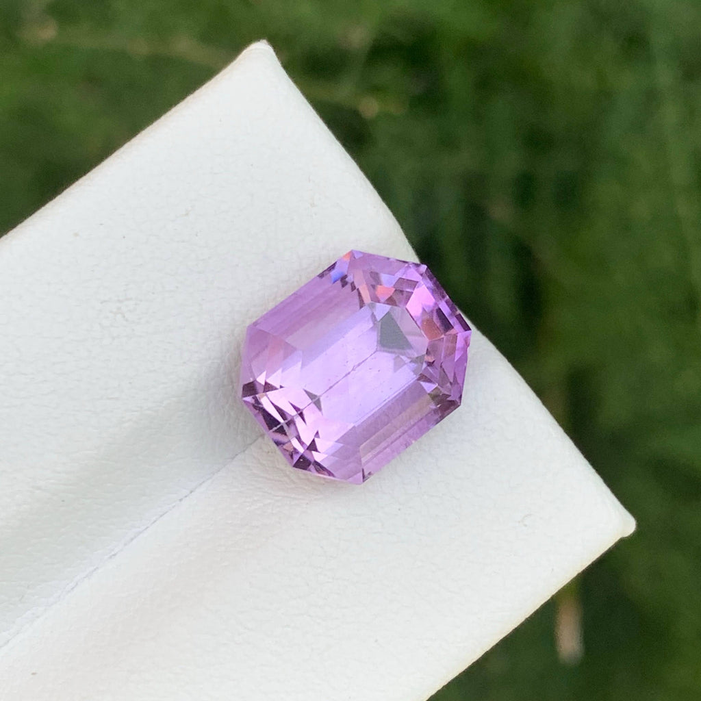 6.95 Carat Purple Amethyst Gem