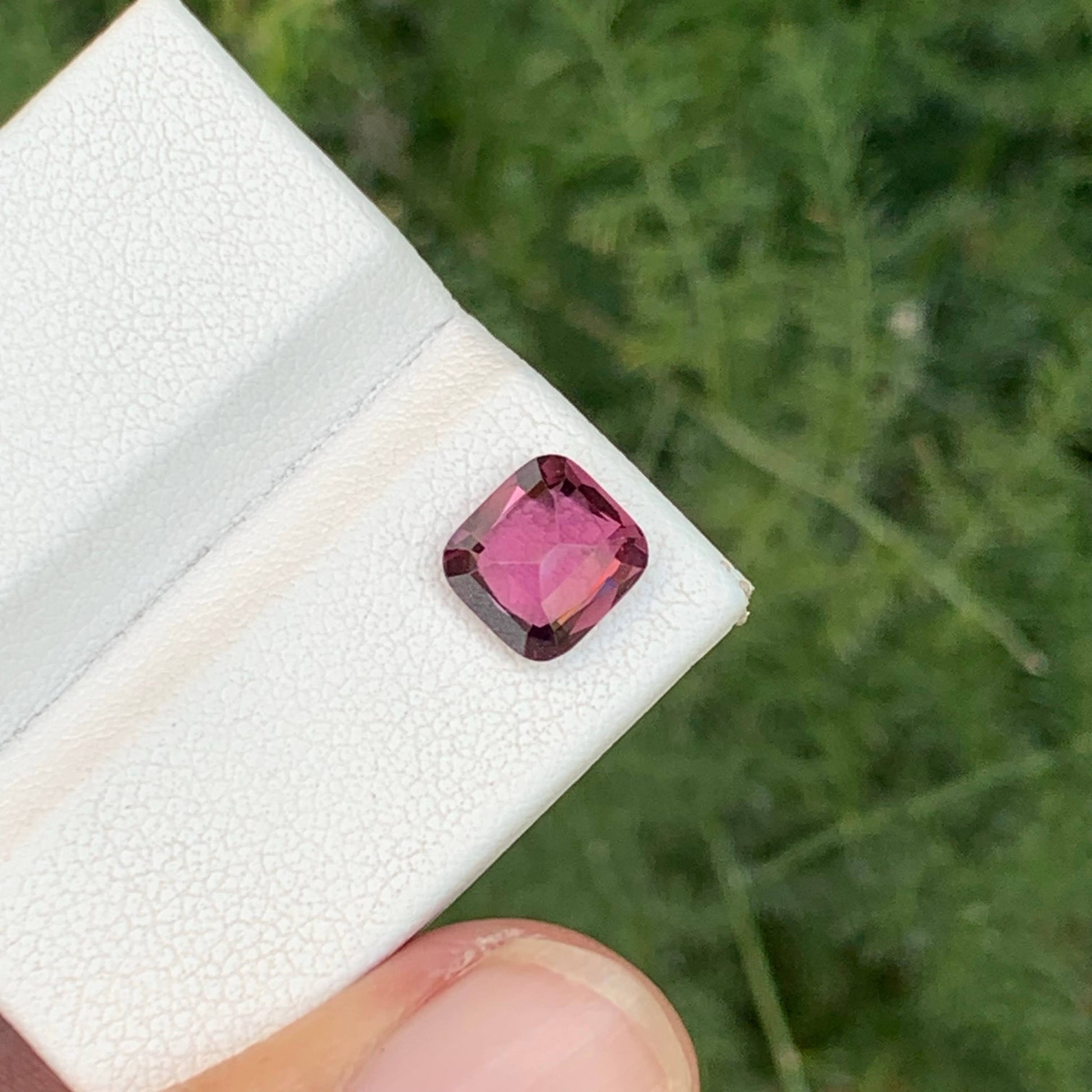 1.90 Carats Purplish Pink Spinel 