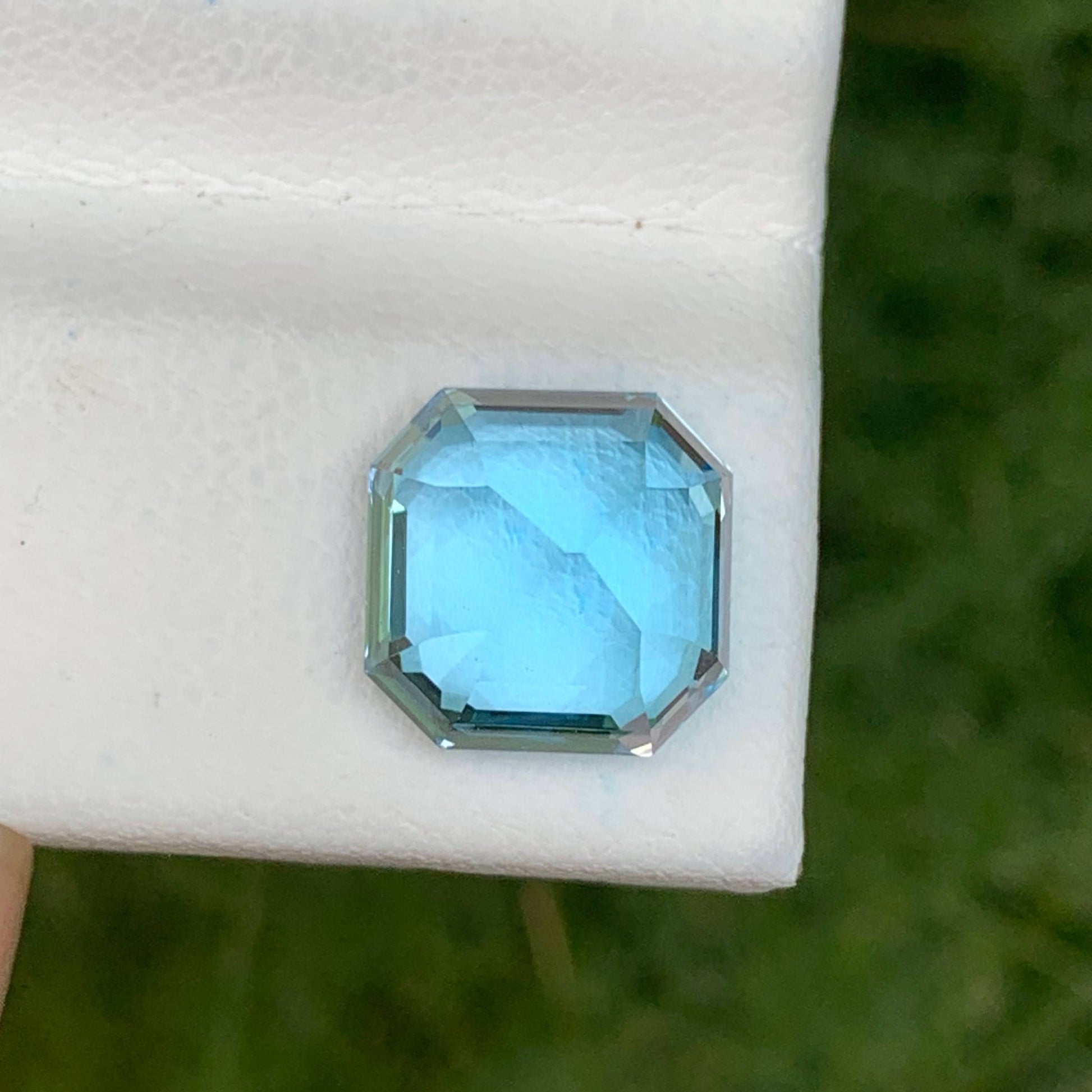 7.95 Carats Sky Blue Topaz