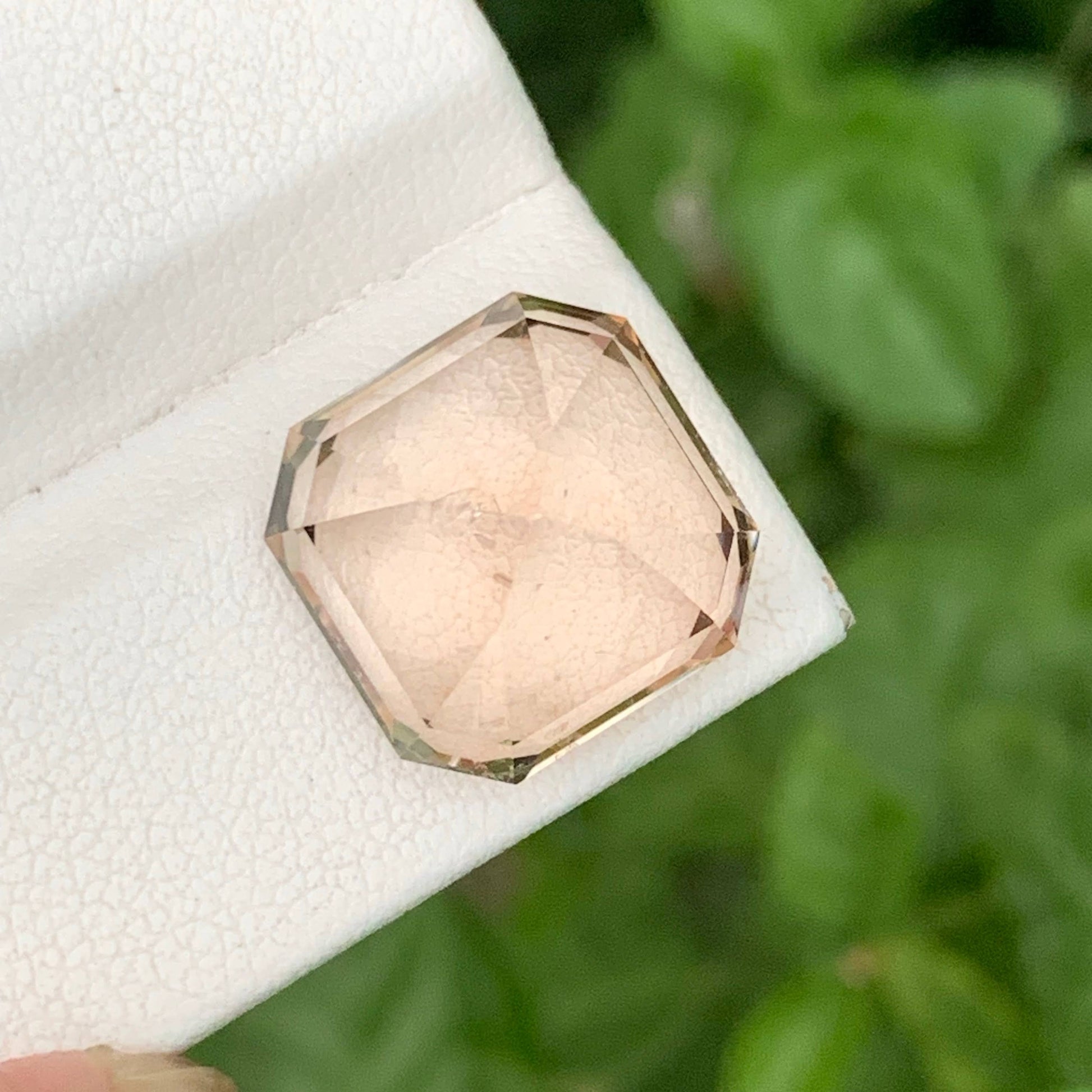 15.90 Carats Golden Topaz Stone