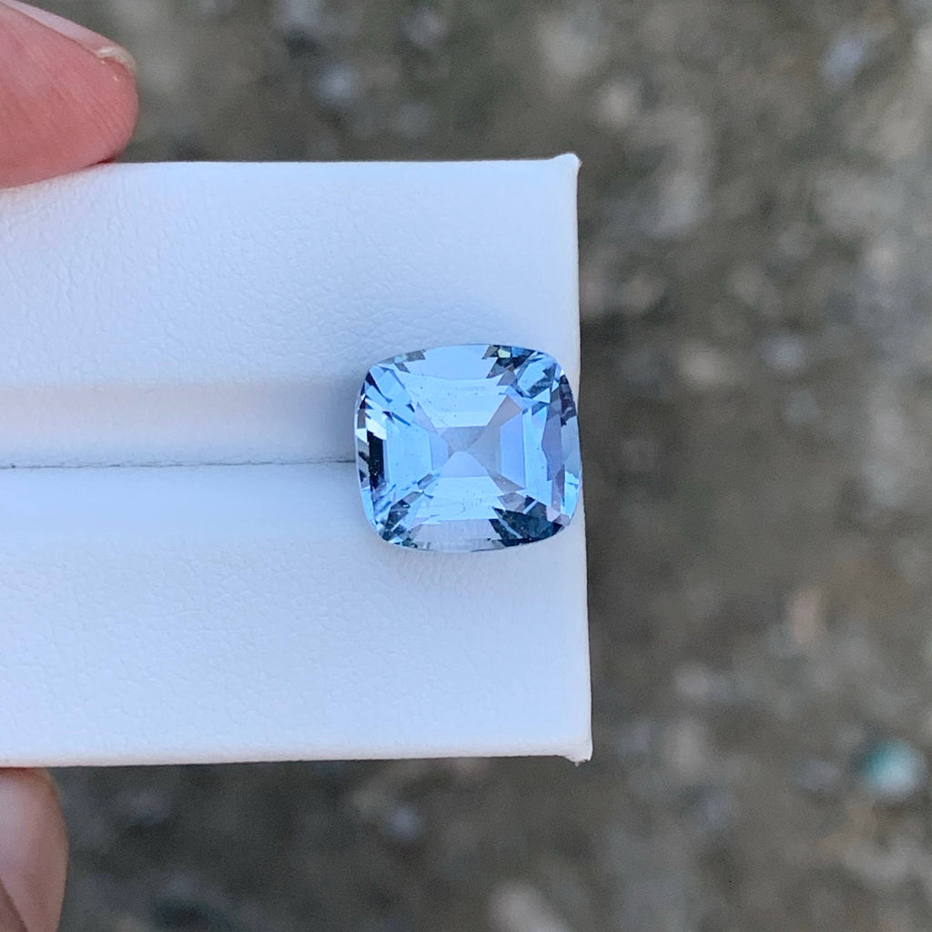 7.00 Carat Natural Aquamarine Goshenite Cushion Cut Gemstone From Pakistan