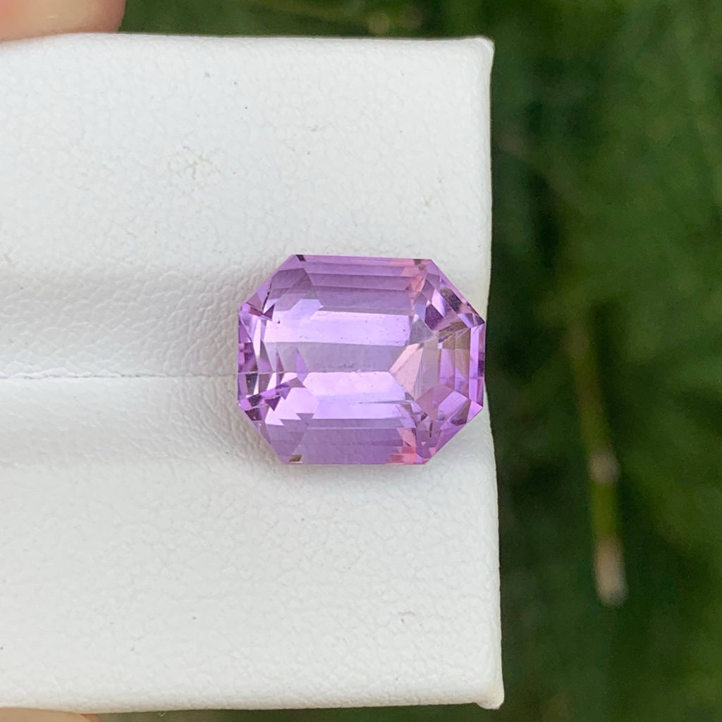 6.95 Carat Purple Amethyst Gem