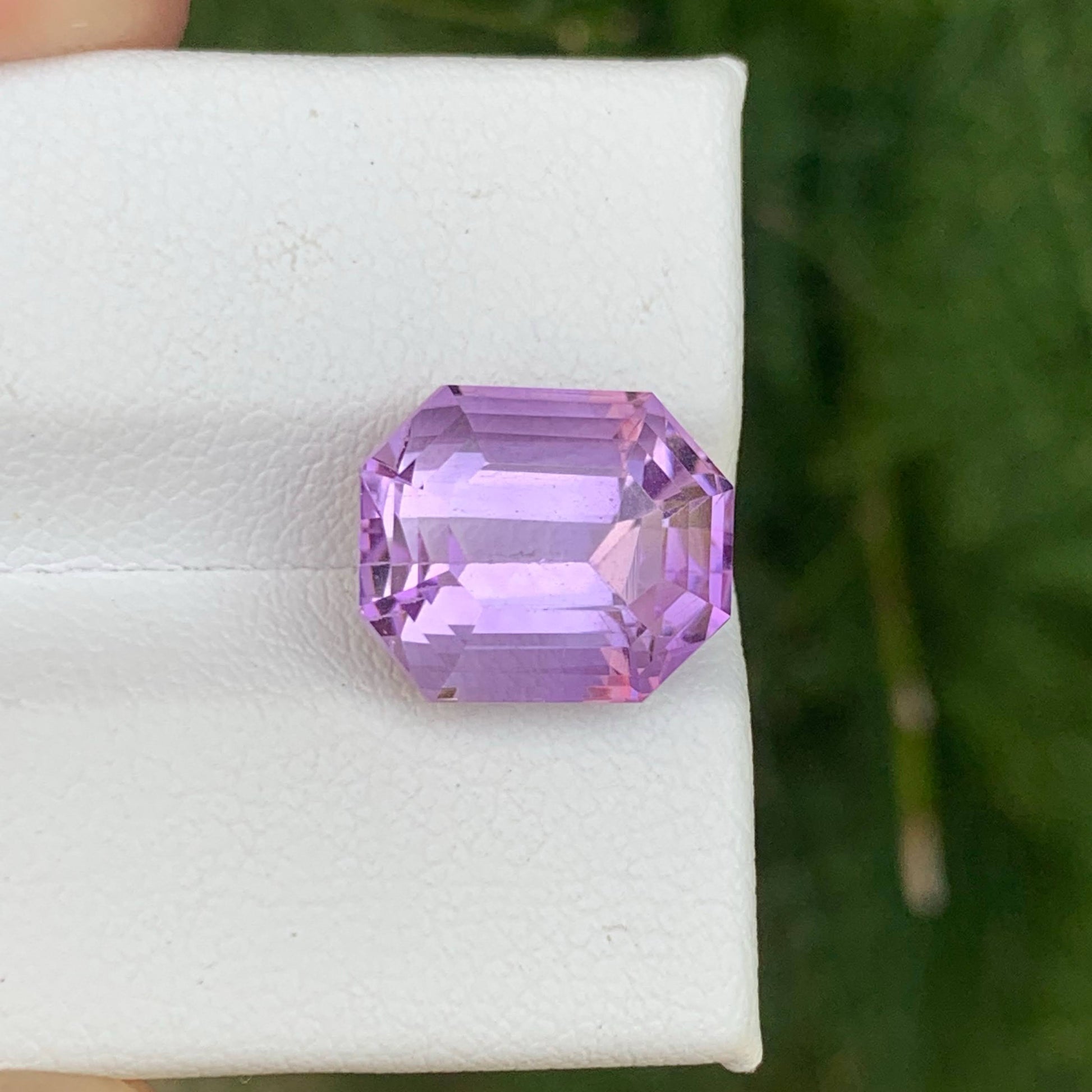 6.95 Carat Purple Amethyst Gem