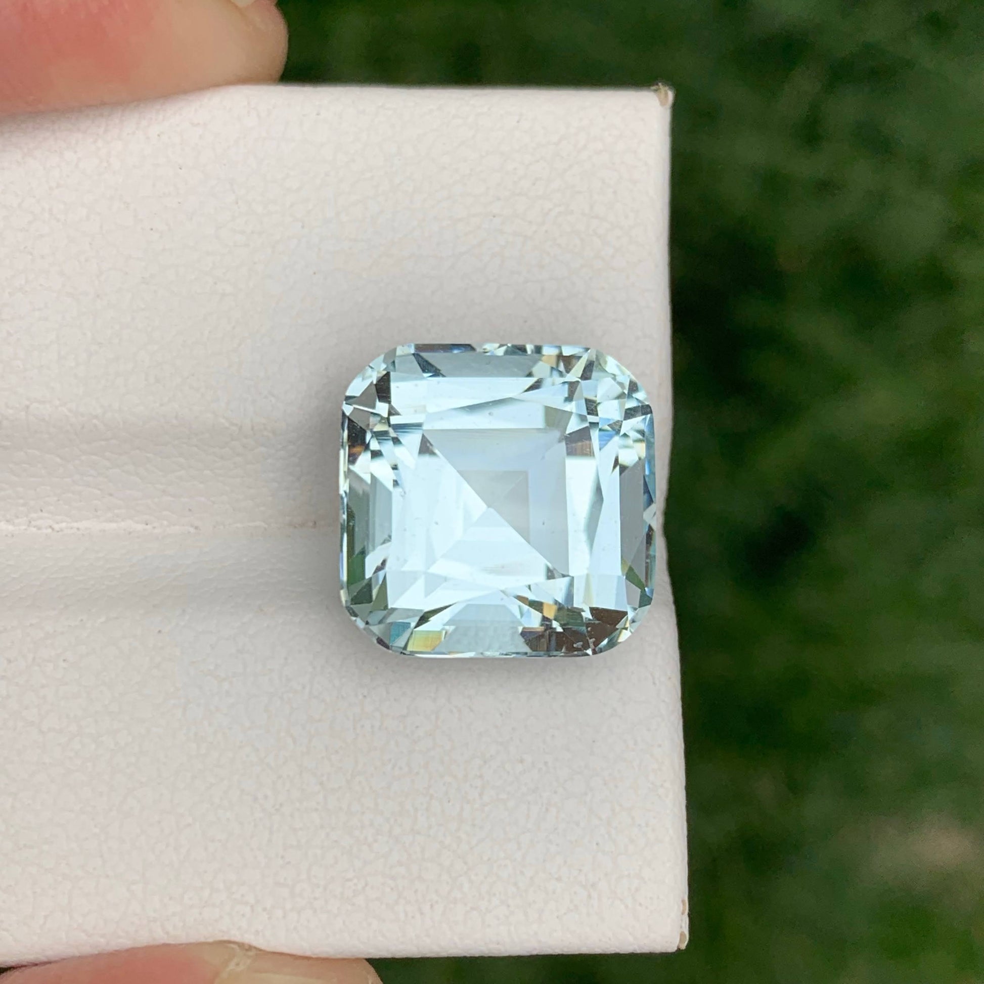 10.05 Carats Light Blue Aquamarine