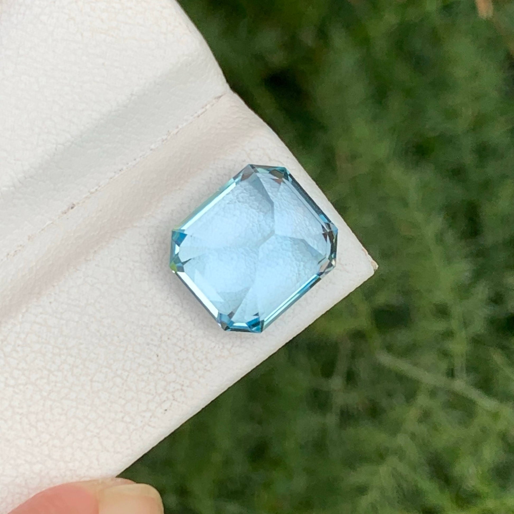 8.20 Carats Sky Blue Topaz