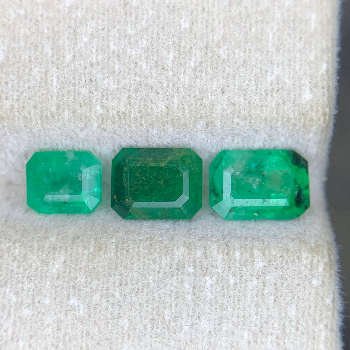 Natural Loose Green Colour Emerald Lot For Jewelry Gemstone
