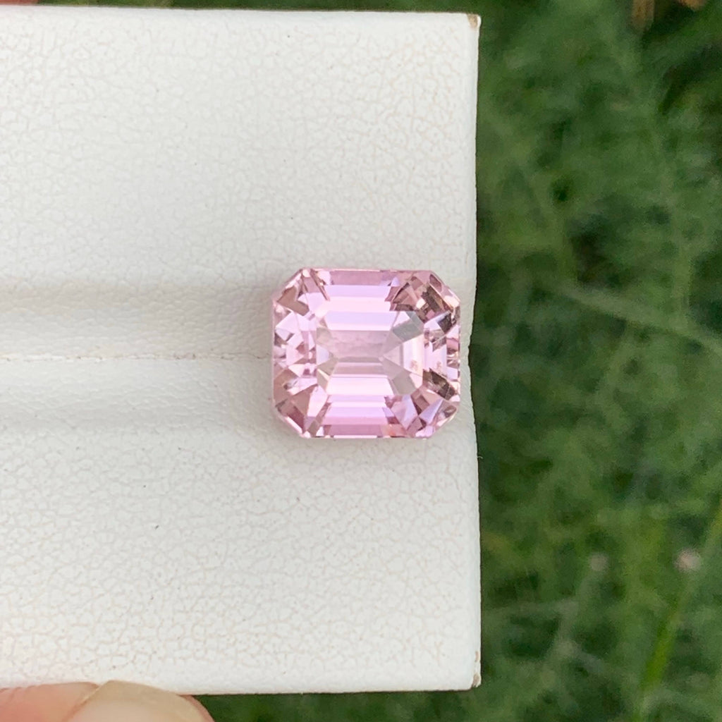6.90 Carat Natural Pink Kunzite