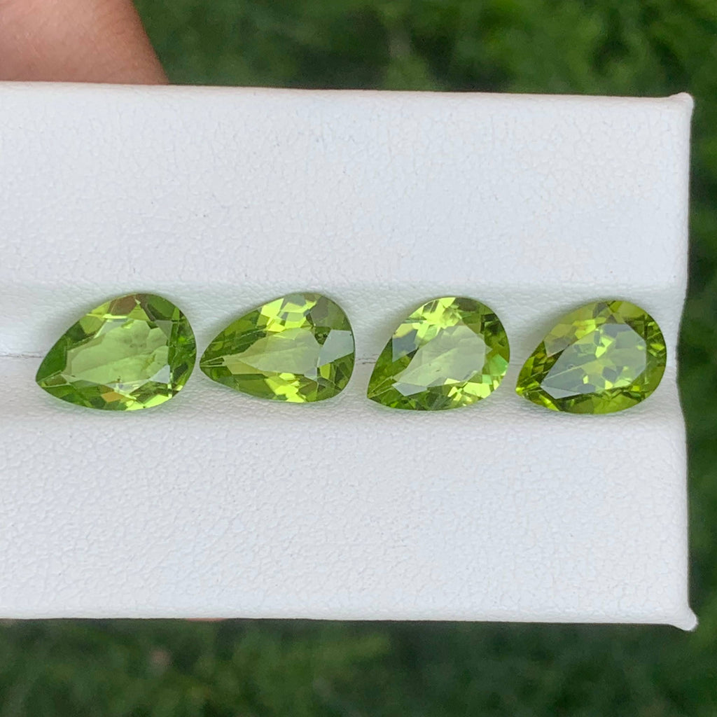 7.95 Carat Green Peridot Set