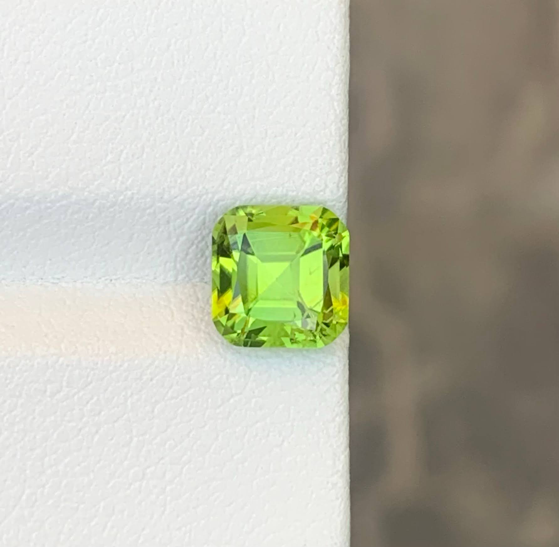 2.45 Ct Natural Apple Green Peridot