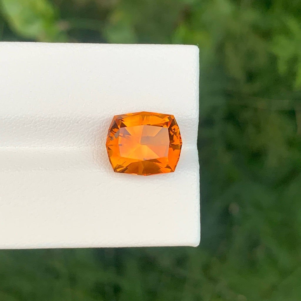4.95 Carats Madeira Citrine Stone